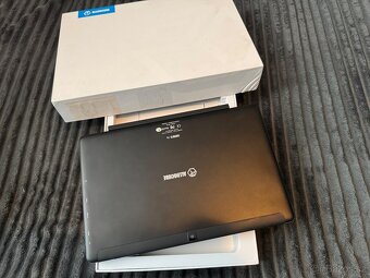 iWork 10 Pro 2 in 1 Tablet PC - 7