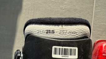 PRODÁM DĚTSKÉ LYŽÁKY ATOMIC 21/21,5 257mm - 7