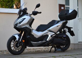 Prodám skútr Honda ADV-350, 134.900,-Kč - 7