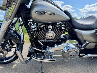 Harley-Davidson Street Glide 107 (2023) - 7