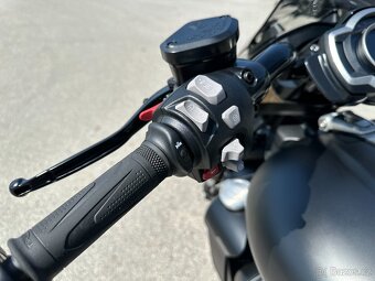 Nový Triumph Rocket 3 GT STORM perfektní zánovní stav - 7