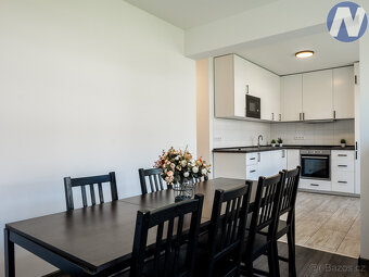 Prachatice, prodej bytu 3+1 s lodžií a garáží - 7