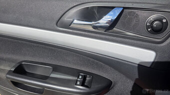 Prodám Octavii 1,6 TDi Combi, 2010 - 7
