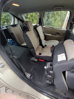 Renault Grand Scenic 1.5 dCi bez DPF 2010 - 7