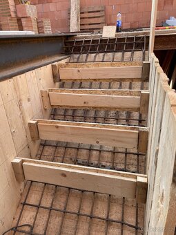 Betonové schoiště přímo u Vás na stavbě - 7