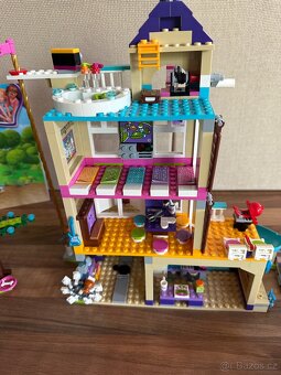 LEGO Friends Domecek prátelství na stromē - 7