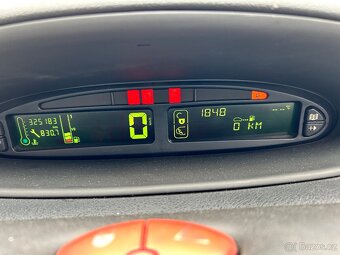 Citroën Xsara Picasso 2.0 HDi, r. 2010, STK 4/27 + náhradní - 7