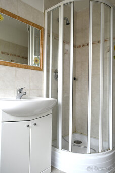 Náchod -  prodej bytu 3+1 se zasklenou lodžií - 7