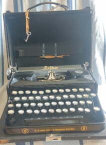 PSACÍ STROJ ZN. NAUMANN - typ ERIKA - 7