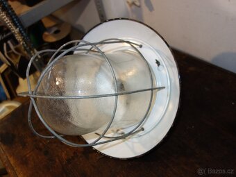 Industriální lampa, závěsná na strop - 7