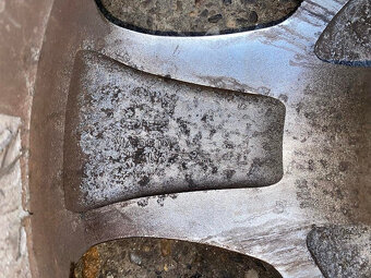 ALU kola 18" 8J ET zimní pneu 235/60/R18 - 7