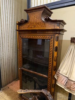 Starožitný nábytek - 7