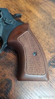 Flobert revolver KORA Brno 2.5" cal. 6mm - černý, dřevo - 7