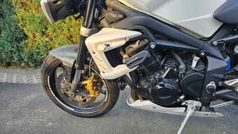 Triumph Street triple 675 R - 7