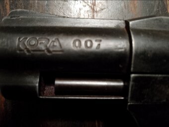 Plynová pistole-revolver KORA Brno 007 9mm - 7