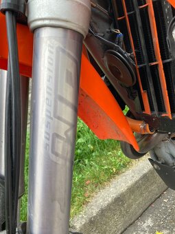 KTM 640 LC4 supermoto - 7