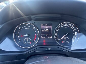 Škoda Superb 3,2,0tdi 140kw - 7