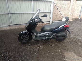 Yamaha x max 125 011,09,majesty 125,Jonway js 125 - 7