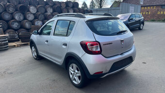 323. Dacia Sandero 1.6B - 7