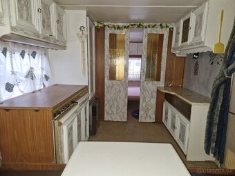 Karavan na pevné stání - 7