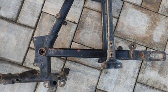 ČZ 250/475 Sport 19" kyvka - rám a vzpěra - 7
