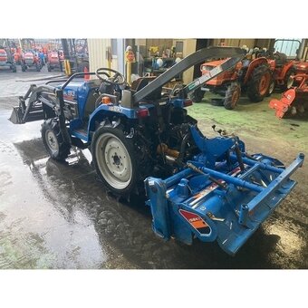 Malotraktor Iseki s čelním nakladačem - 7