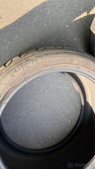 245/40 ZR18 - 7