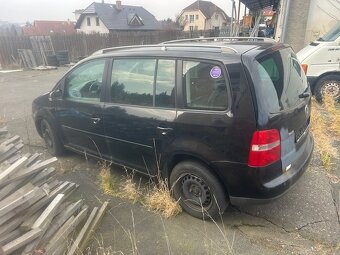 VW Touran 2.0 TDi - 7
