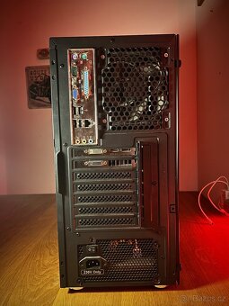 Herní počítač - AMD Phenom II X4, 12GB RAM, Radeon R9 4GB - 7