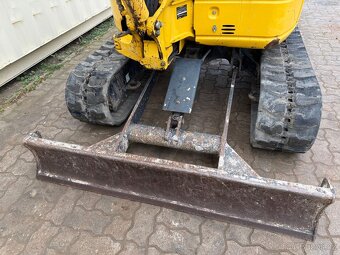 Komatsu PC26MR-3 - 7