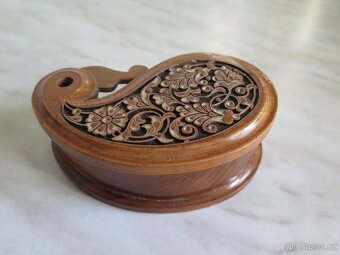 Šperkovnice , skříňka , tajná schránka - řezba dřevo - 7