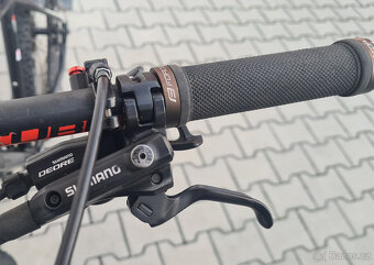 CUBE ACID 29, vzduchová vidlice, Shimano XT, Rám 19 - 7