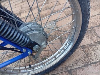 Prodám Babeta 210 modré barvy - 7