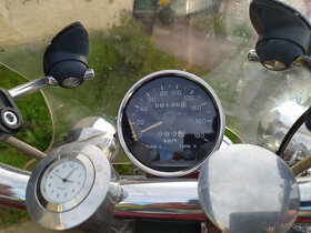 Suzuki VS 800 Intruder - 7