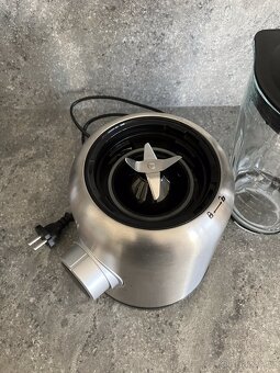 Stolní mixér, téměř nový - 7