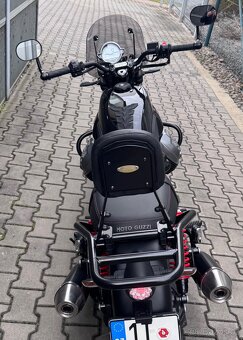 Moto Guzzi V7 Special Edition - 7