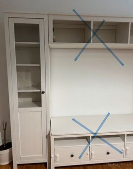 HEMNES VITRÍNA A KNIHOVNA - 7
