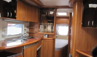 Prodám karavan Hobby 540 ufe,model 2008 + mover + předstan. - 7