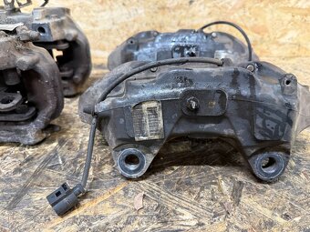 BRZDOVÉ TŘMENY BREMBO VW TOUAREG 7P 3.0 TDI - 7