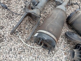 MERCEDES BENZ R V251, W251  VZDUCHOVÝ PODVOZEK PĚKNÝ - 7