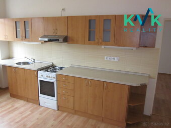 Pronájem bytu 3 + 1, v OV, cihla, 73 m2, ul. Slepá, Karlovy - 7