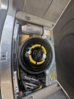 Volkswagen Touareg 2,5 TDi Automat - 7