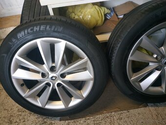 ALU kola Renault Megane 5x114,3 r17 Originál,pneu 6mm 205/55 - 7