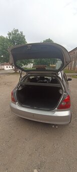 Osobní automobil – Honda civic 7.g hatchback - 7