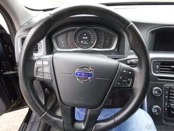 Volvo V60 2.0 D3 r.v.2016 (110 kw) servisní knížka - 7