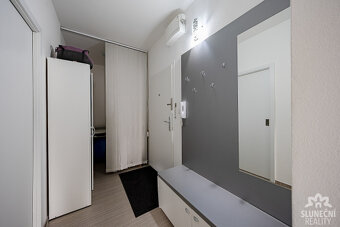 Pronájem prostorného bytu 3+1 s lodžií, 68 m² – Zlín, Na Hon - 7