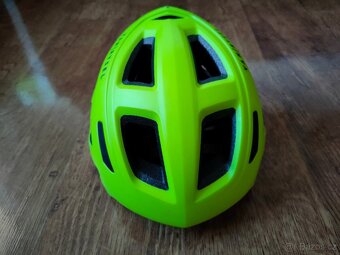 Prodám cyklistickou helmu Van Rysel Roadr 500 - 7