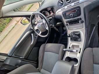Ford S-Max 2.0 benzin 107 kw - velmi hezký - - 7