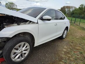 Škoda Octavia IV - 1.5 TSI e-tec - NÁHRADNÍ DÍLY - - 7