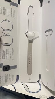 Apple Watch se 2022 gps druhá generace - 7